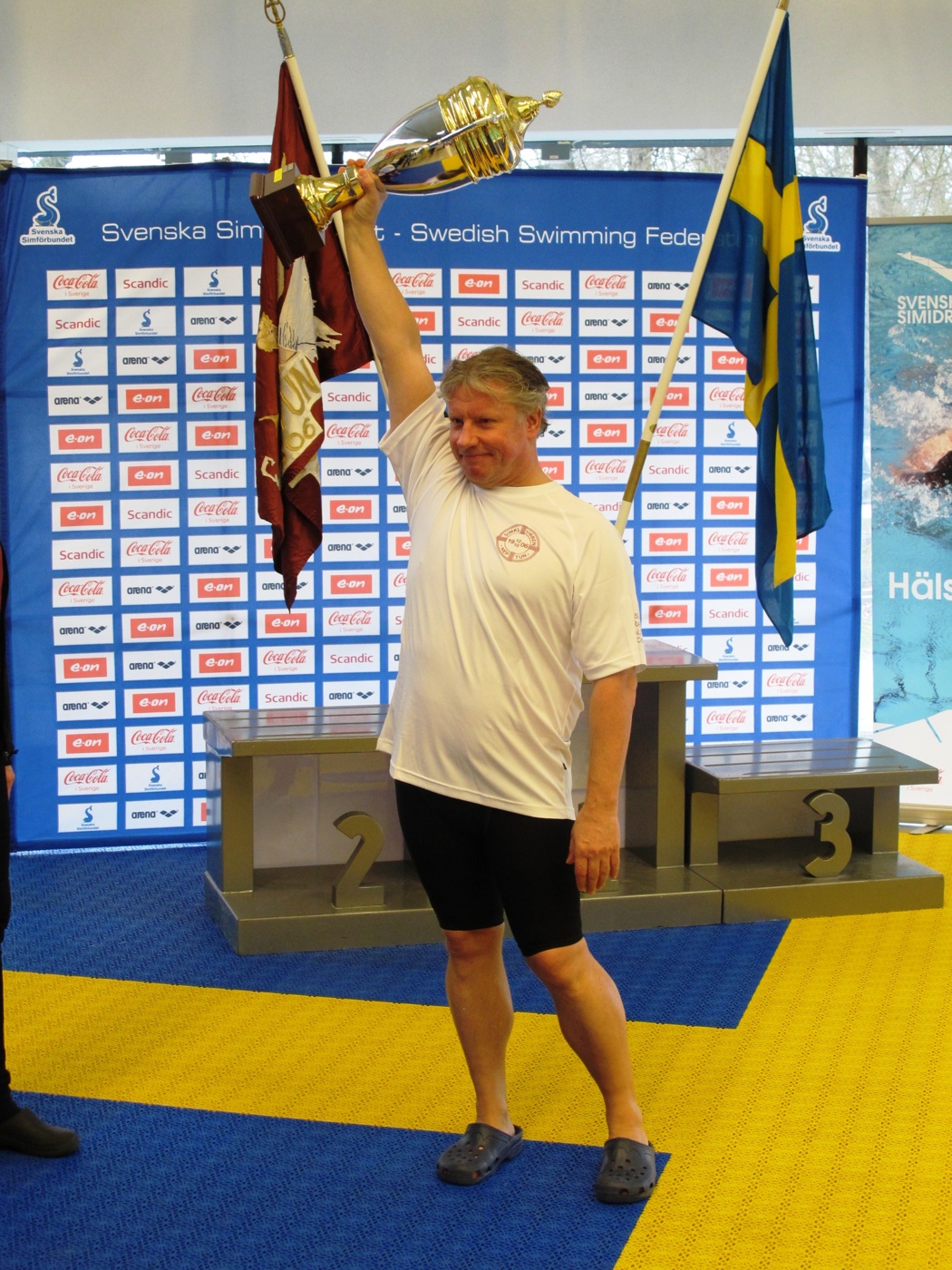 Anders Berlin
                                              Netptun hver pokalen for
                                              bedste klub ved Masters SM
                                              2015